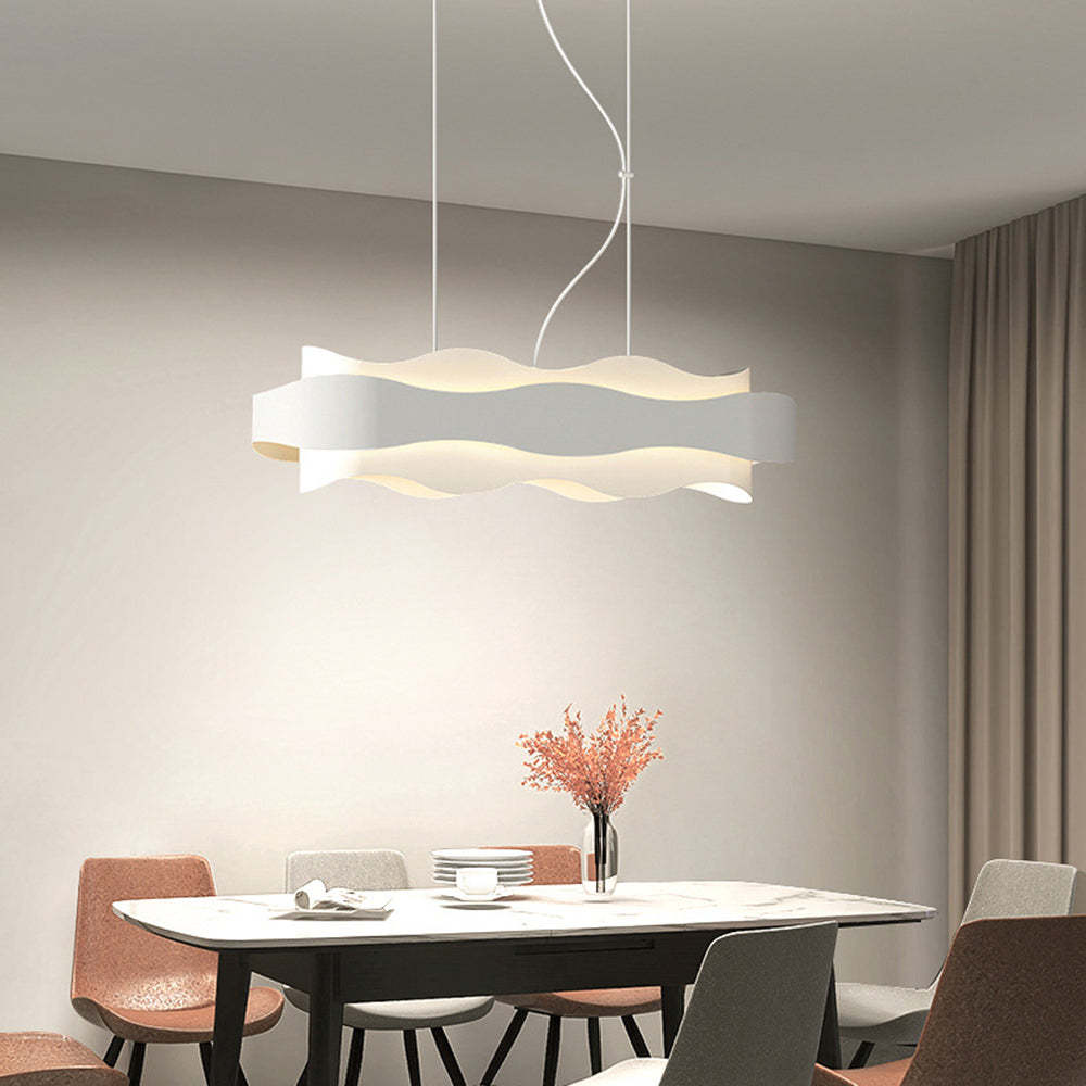 Bella Art Deco flower pendant light in dining room. Las Sola.