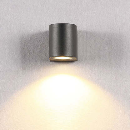 Orr minimalist outdoor wall lamp. Las Sola lighting.