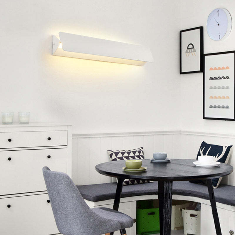 Orr LED Wall Lamp in dining room, Las Sola
