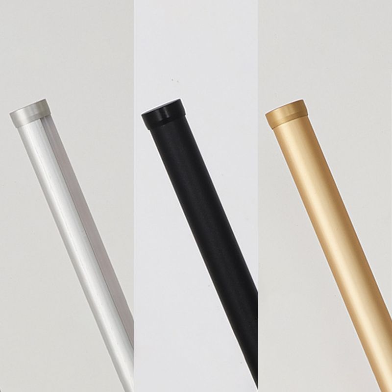 Edge floor lamp metal finishes: silver, black, gold