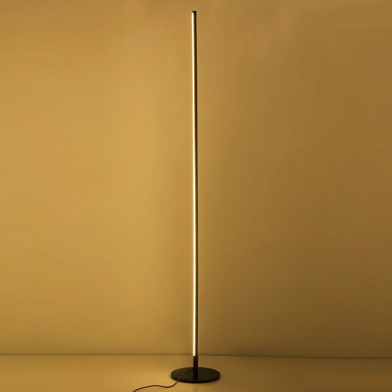 Modern minimalist Edge floor lamp, warm light, metal & silica gel