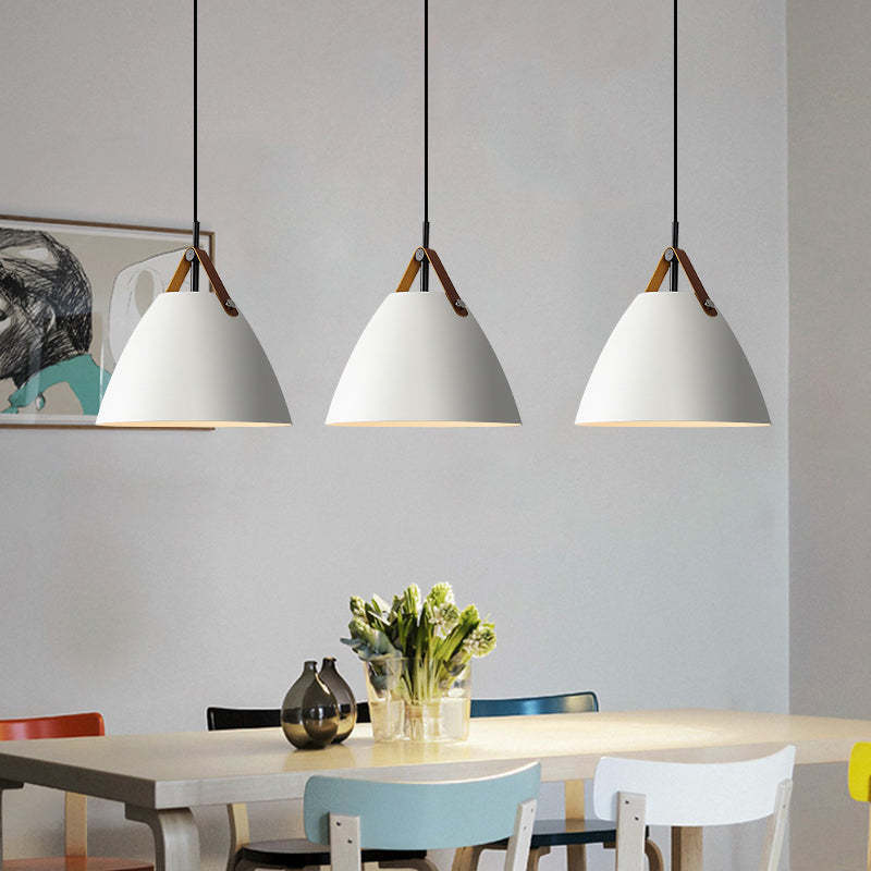 Dining room with white Carins pendant light cluster