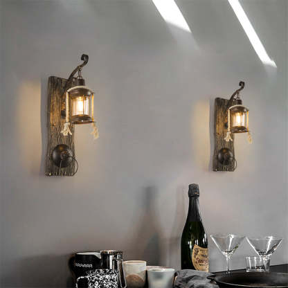 Alessio retro wall lamp with wooden base