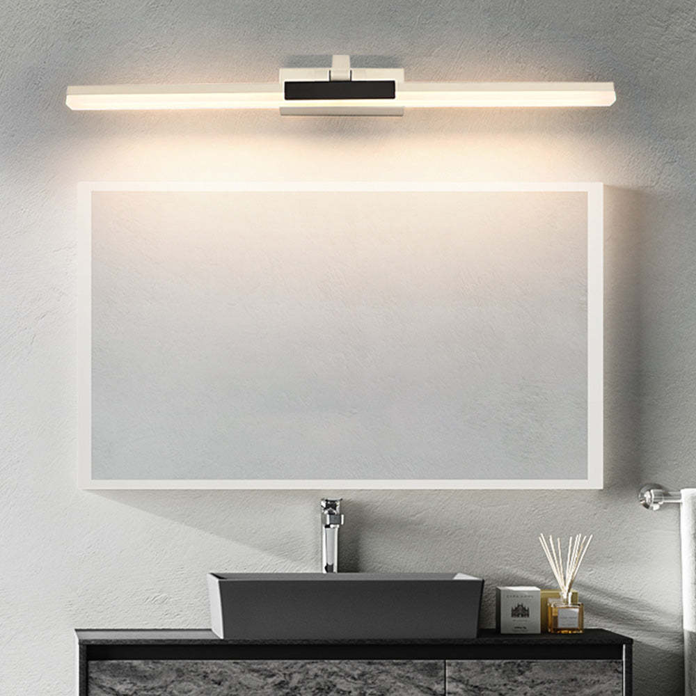 Modern bathroom with Edge vanity wall lamp and mirror