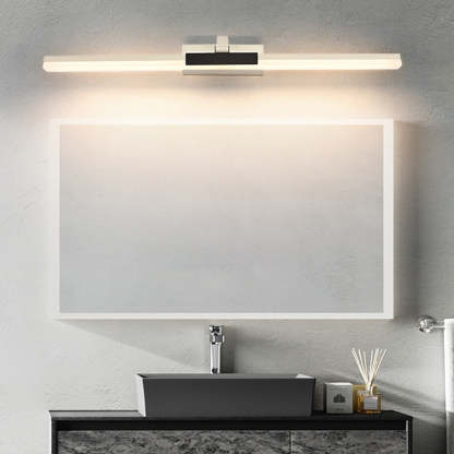 Modern bathroom with Edge vanity wall lamp and mirror