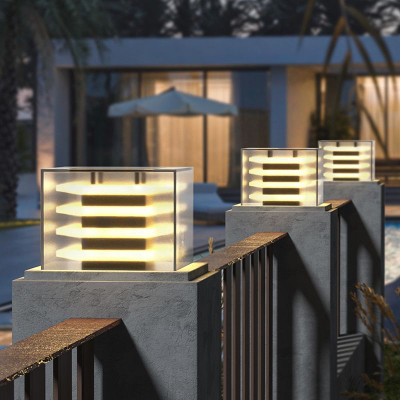 Outdoor solar lamp: Riley modern metal acrylic pillar light