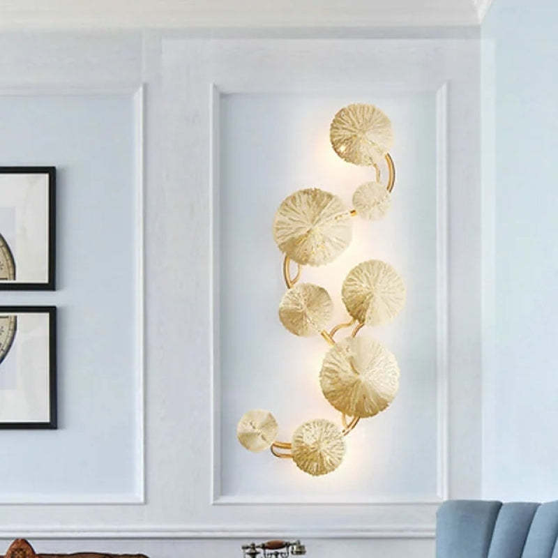 Knox wall lamp with lotus leaf design