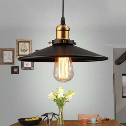 Industrial pendant light in dining room