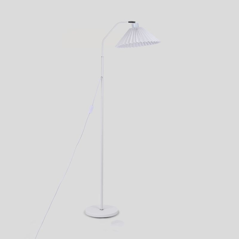 Ozawa white pleated floor lamp