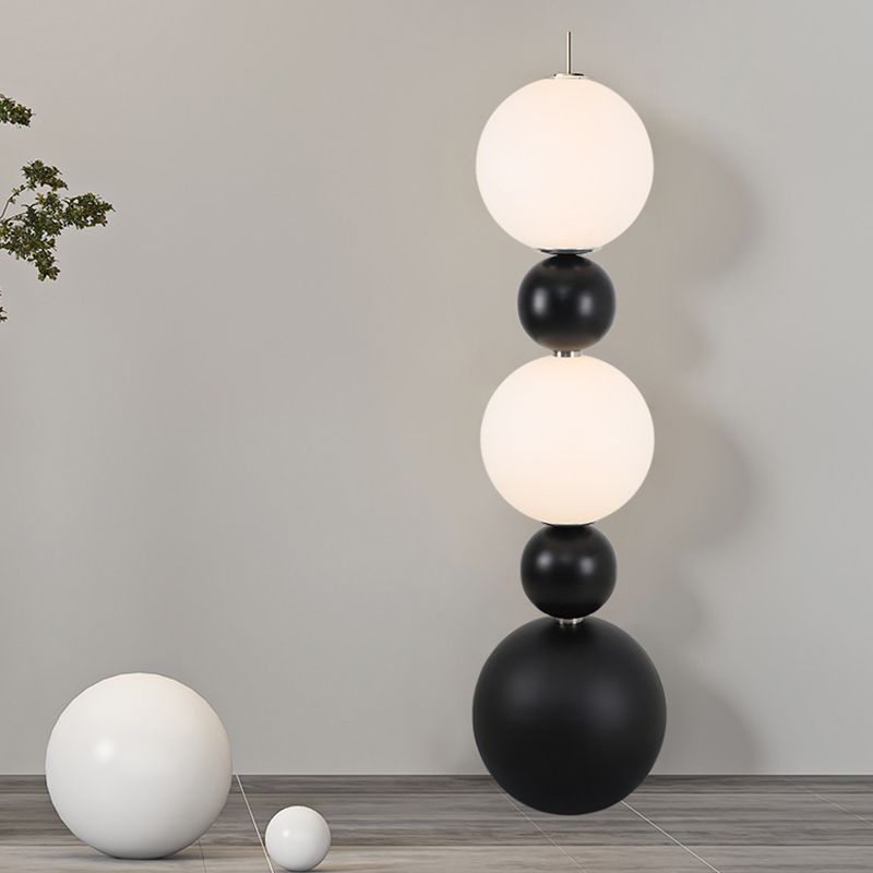 Las Sola Valentina floor lamp: modern sphere design