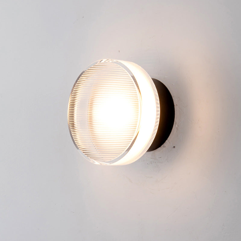 Close-up of Veta Mini Bowl wall lamp, modern design