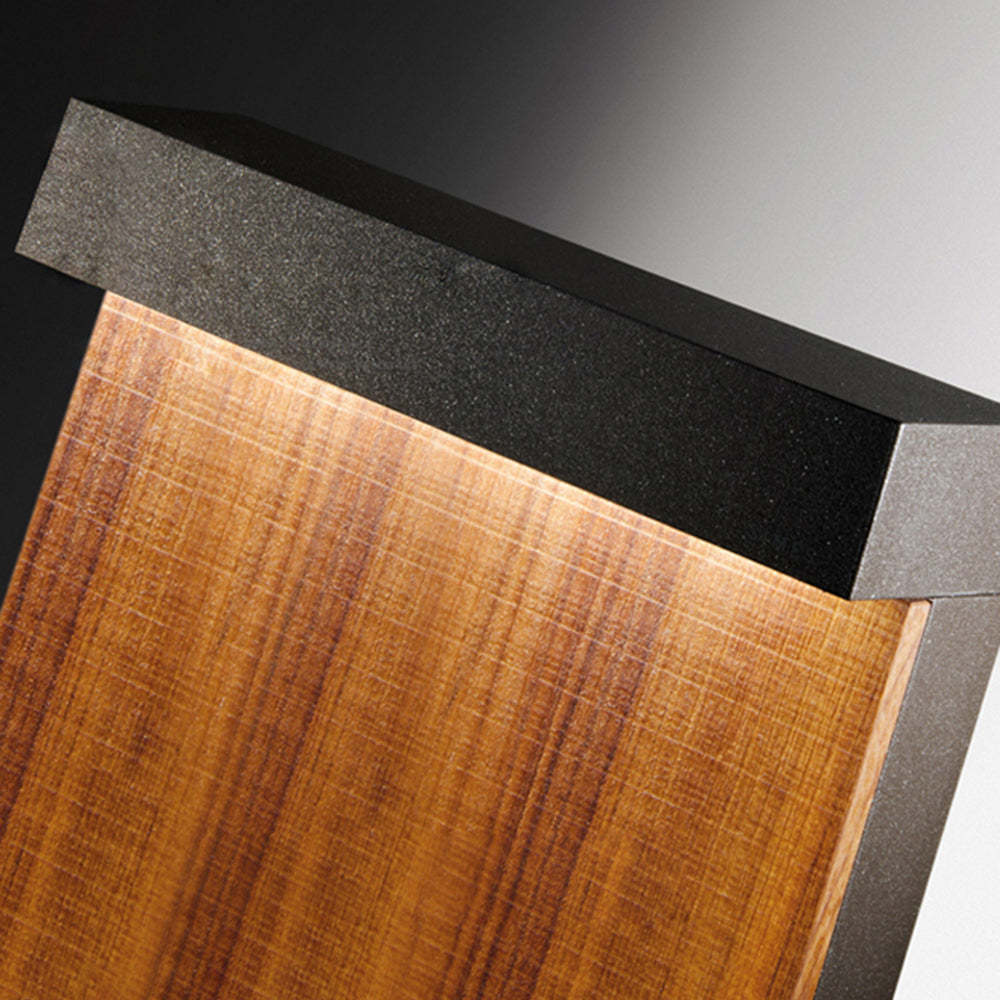 Orr Outdoor Path Light: Wood grain detail, metal frame, modern design