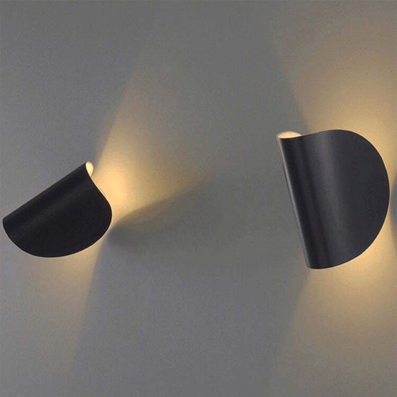 Eveline wall lamps emitting warm light