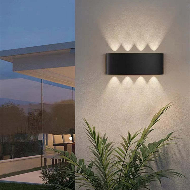 Rectangular metal outdoor wall lamp