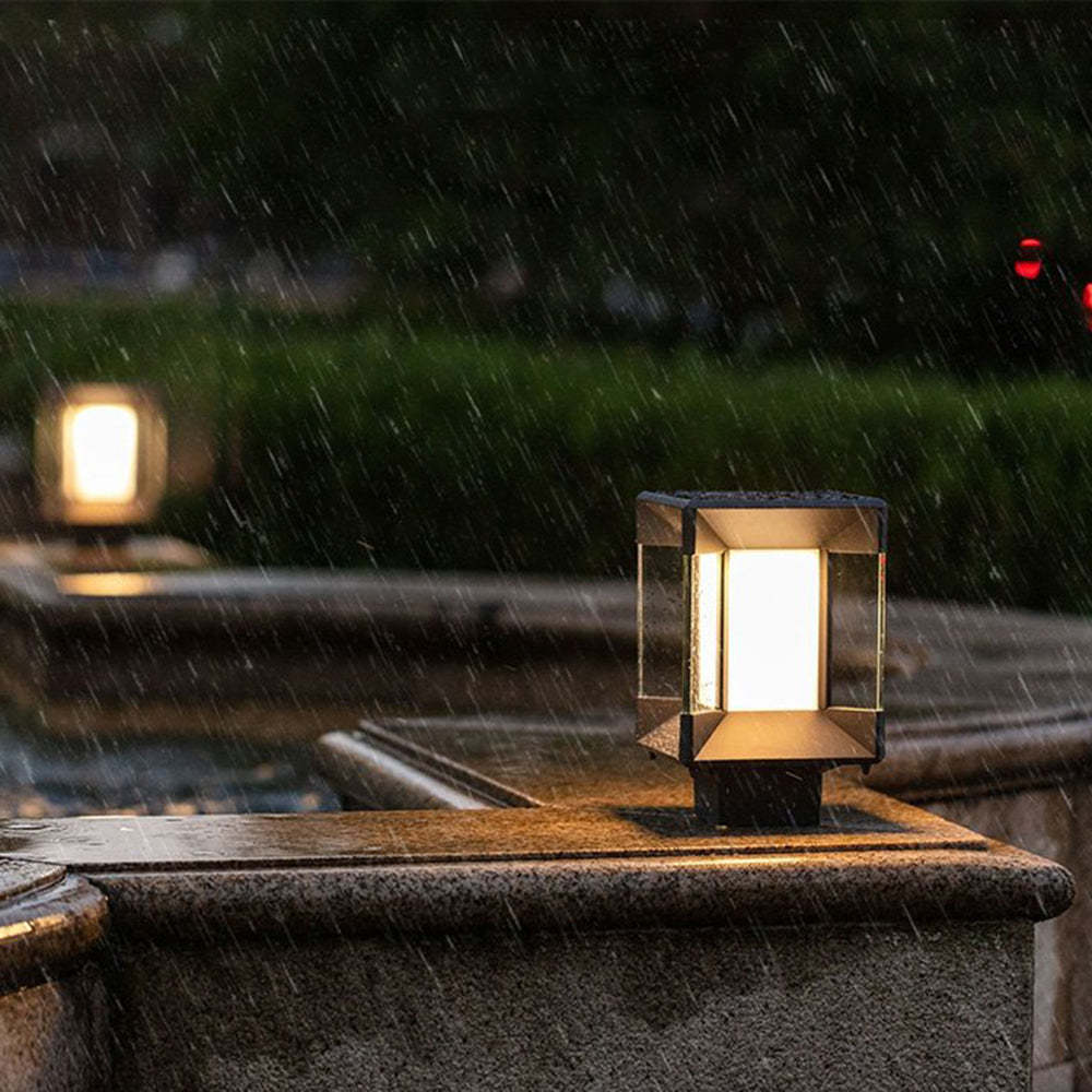 Riley Modern Outdoor Lamp in Rain