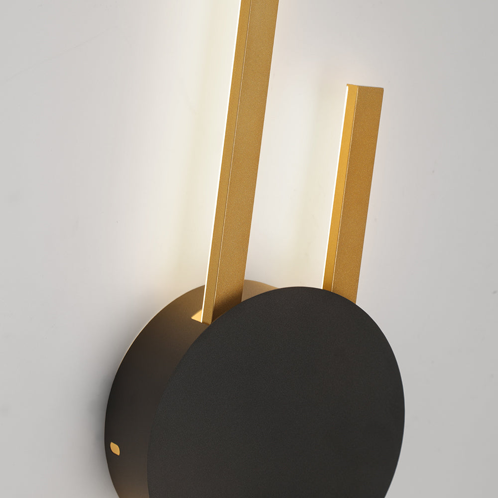 Alana wall lamp. Modern lighting fixture in gold and black. Las Sola