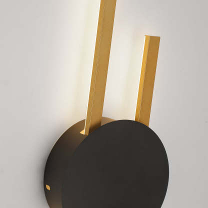 Alana wall lamp. Modern lighting fixture in gold and black. Las Sola