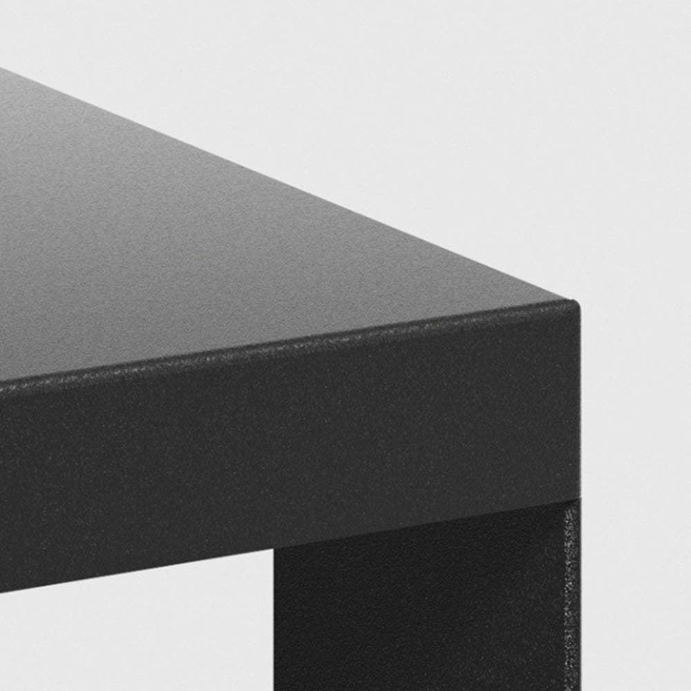 Close-up of Riley Modern Metal Outdoor Lamp, metal detail
