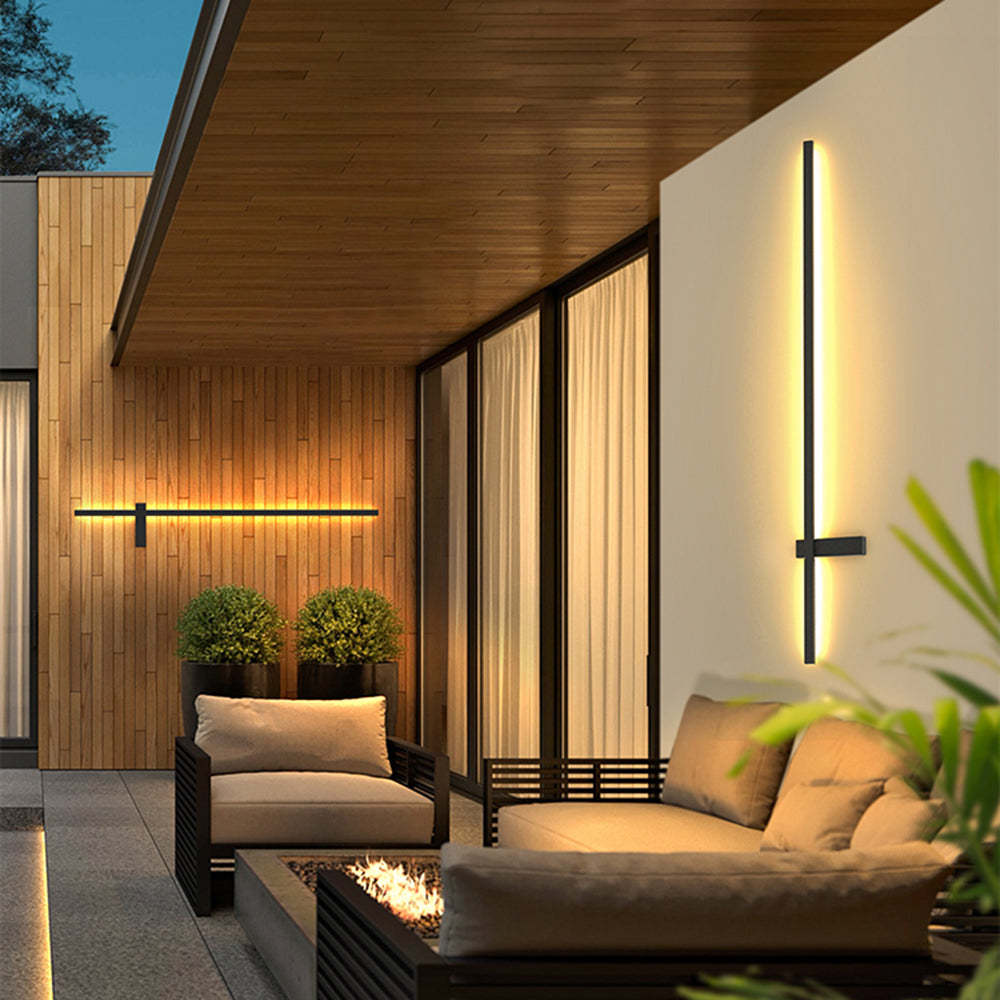 Minimalist Duo-Linear Outdoor Wall Lamp by Las Sola