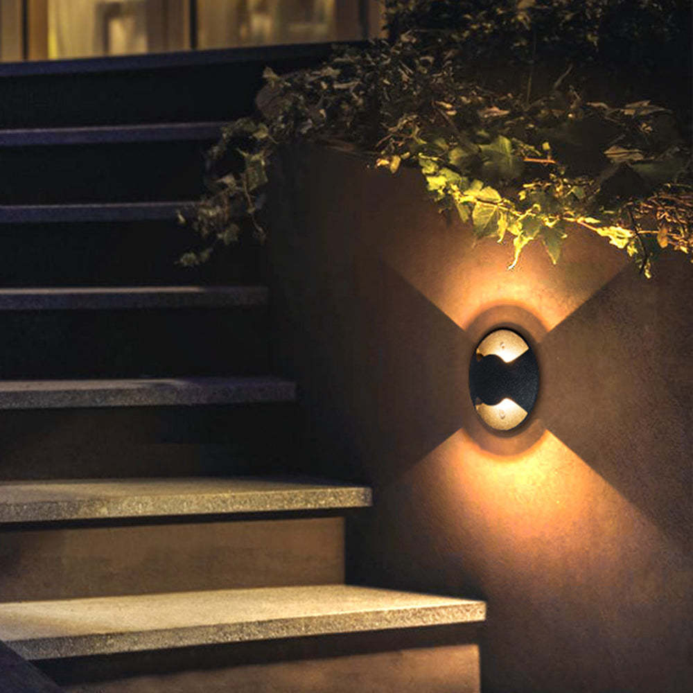 Outdoor step lighting on wall, Pena metal light