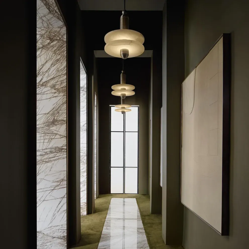 Jade Modern Comet Round Metal Alabaster Pendant Light Dining Bathroom