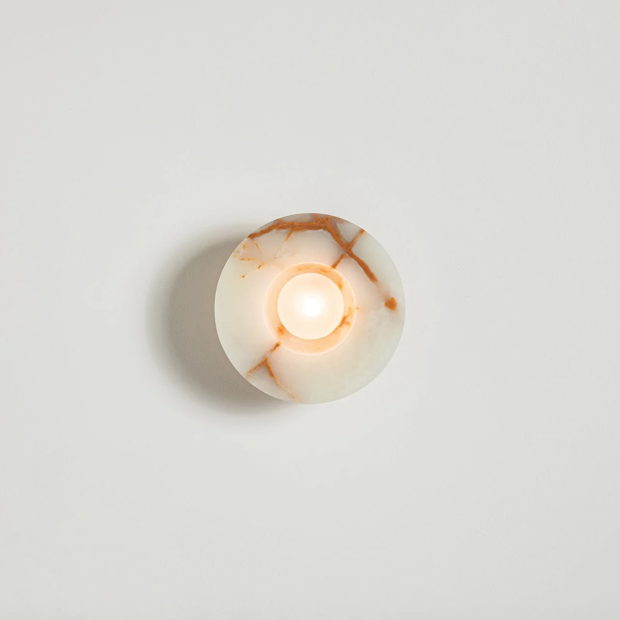 Elif Marble Wall Lamp illuminated detail