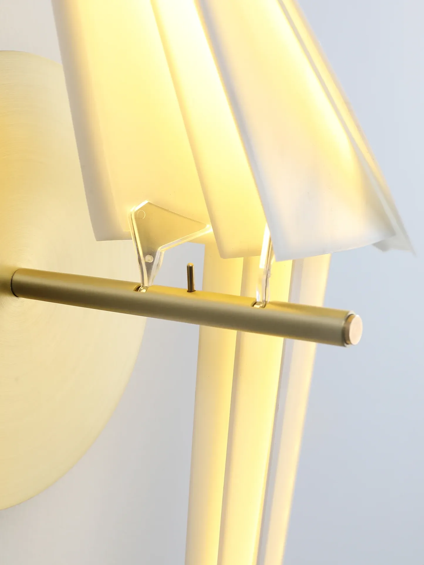 Orr Modern Unusual Bird PC Metal Wall Light Bedroom Study Living Room