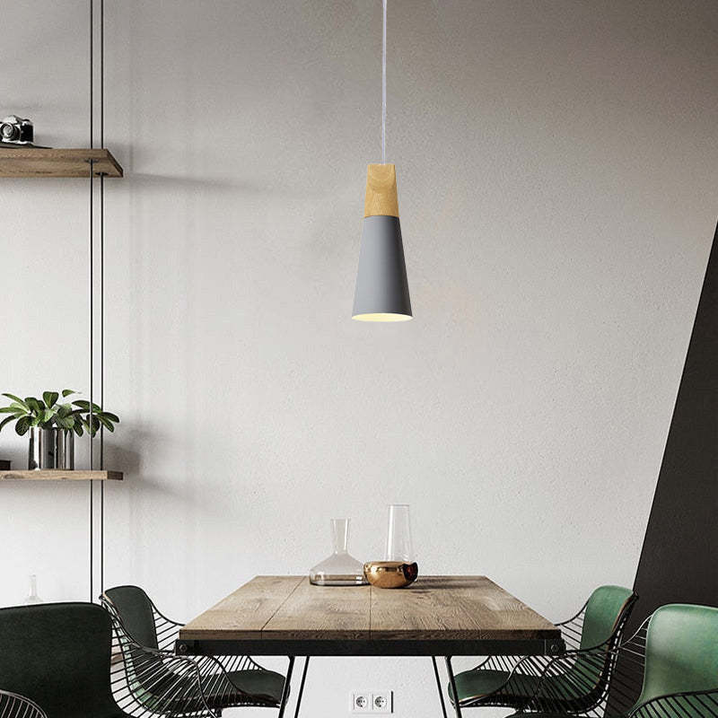 Morandi pendant light in dining room, Lassola lighting