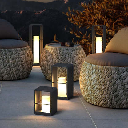 Las Sola Pena solar path lights on patio