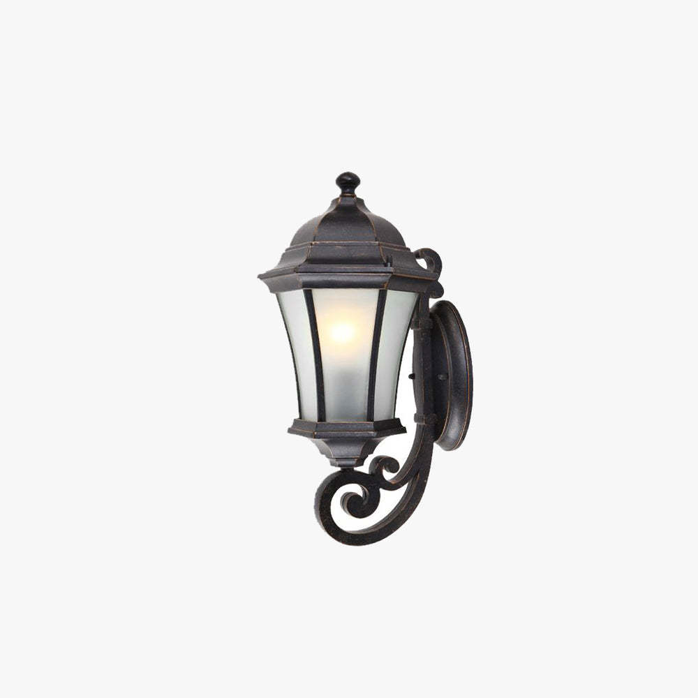 Alessio vintage outdoor wall lamp Alessio Vintage Lantern Metal Glass Outdoor Wall Lamp