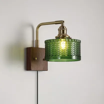 Hailie Emerald Glow Wall Lamp