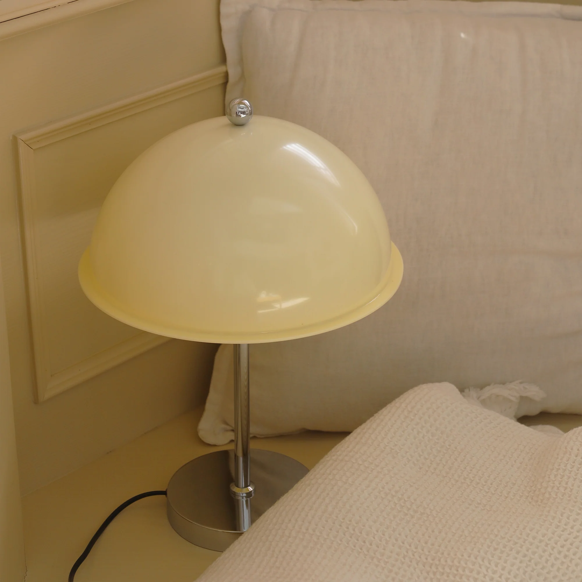 Hailie Vintage Living Room Table Lamp