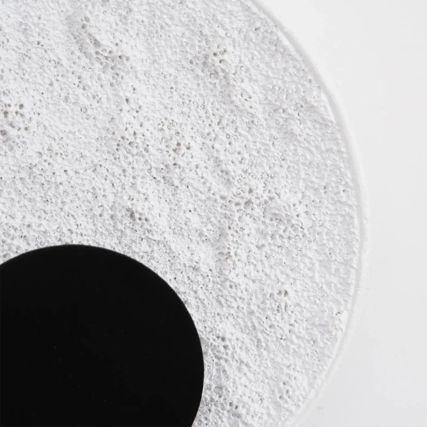 Byers Resin Wall Lamp Detail - White Textured Surface
