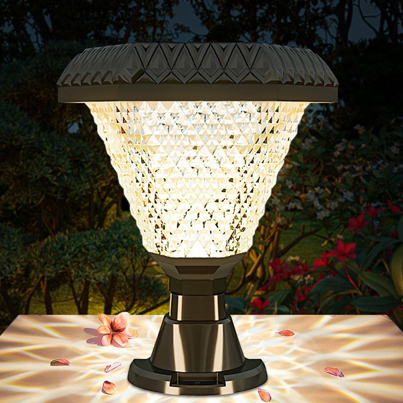 Riley solar outdoor lamp, modern geometric acrylic design