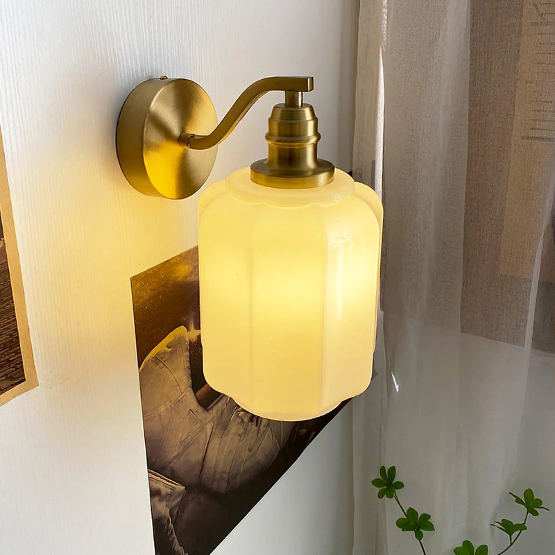 Hailie Glass Wall Lamp
