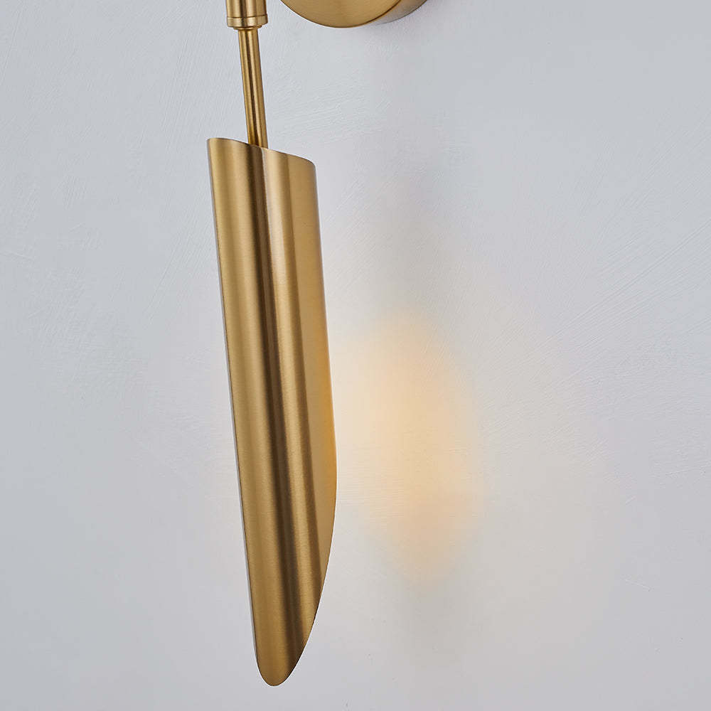 Meza Modern LED Wall Lamp gold finish, close up