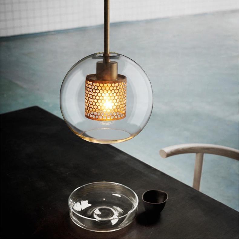 Oneal pendant light, warm light ambiance