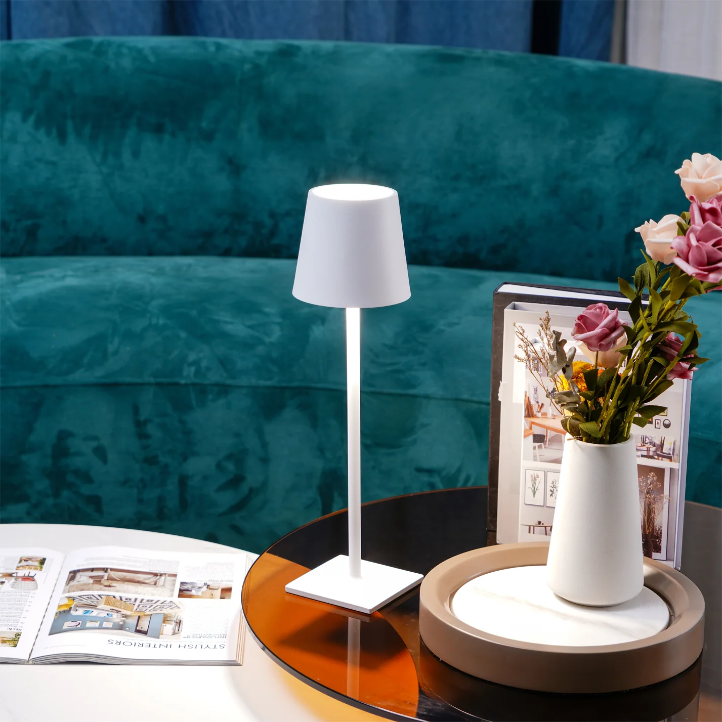 Edge Minimalism Metal Home Table Lamp