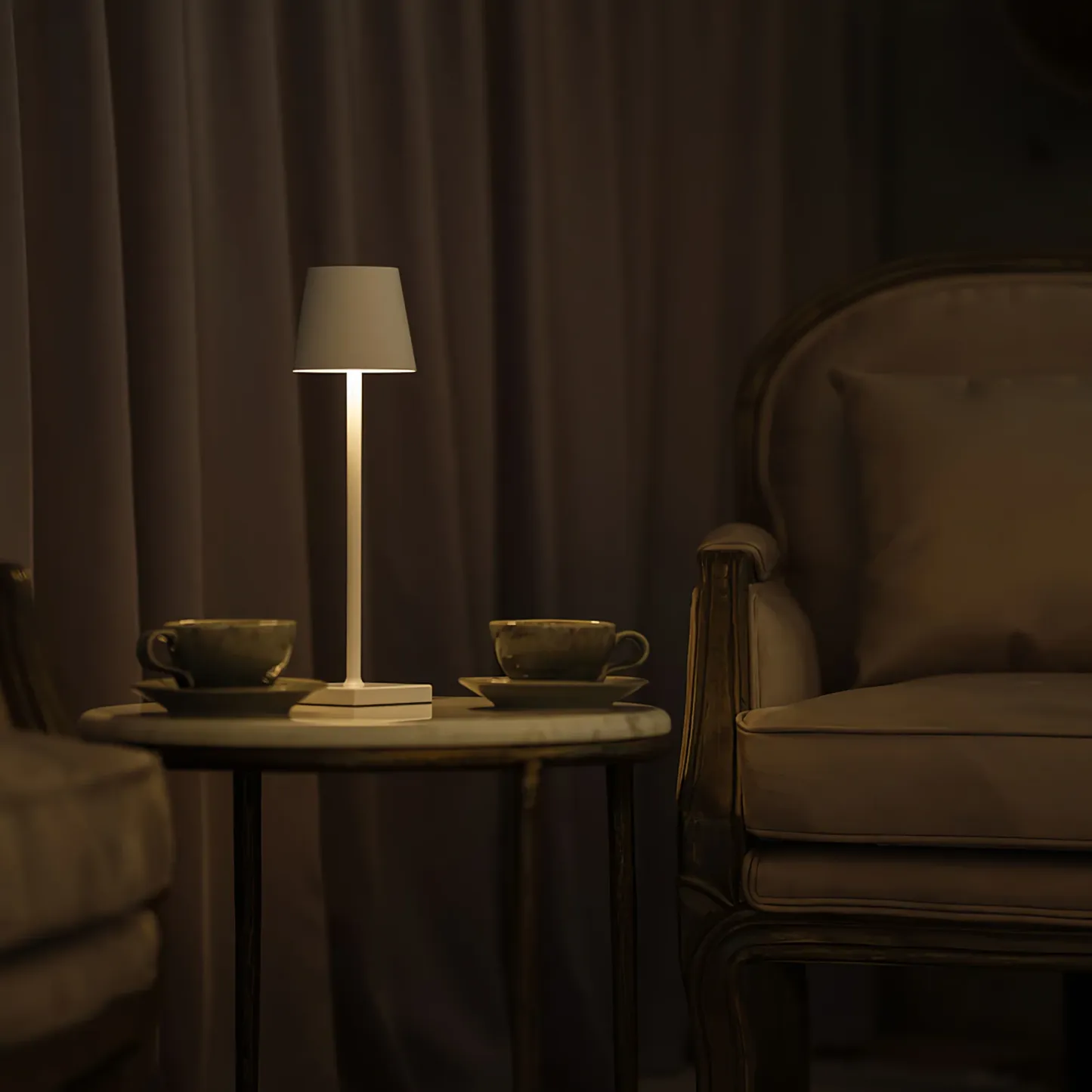 Edge Minimalism Metal Home Table Lamp