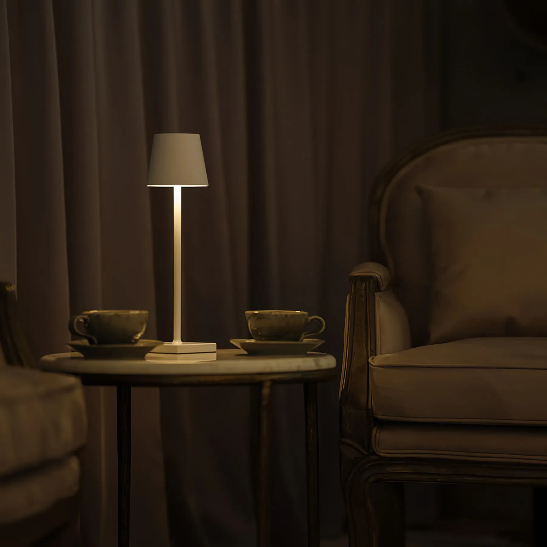 Edge Minimalism Metal Home Table Lamp