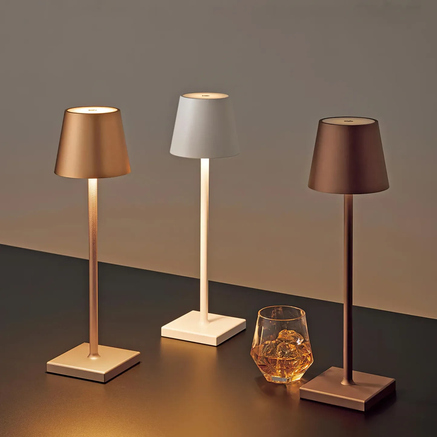 Edge Minimalism Metal Home Table Lamp