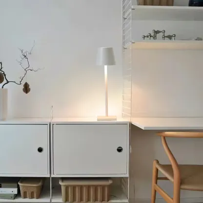 Edge Minimalism Metal Home Table Lamp