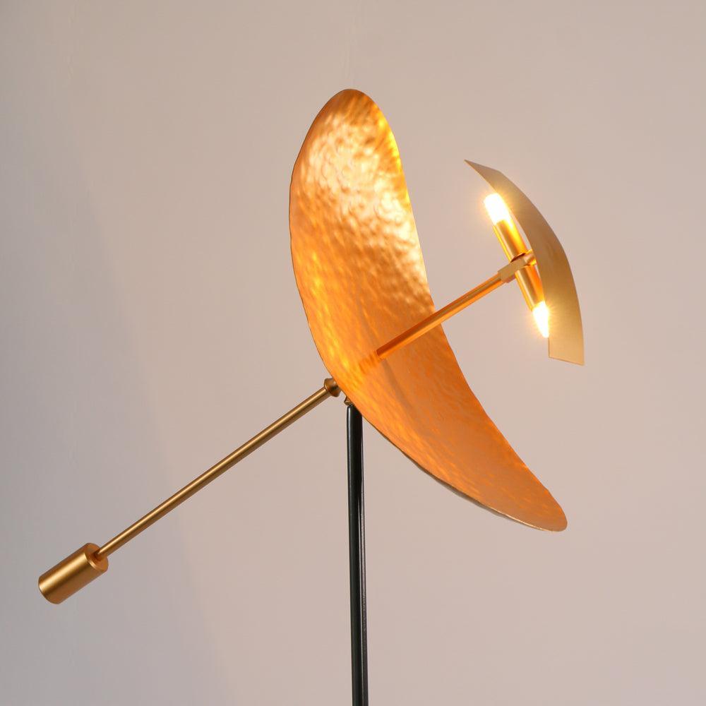 Postmodern metal floor lamp Salgado, decorative lighting
