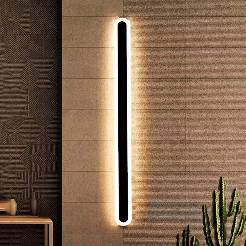 Modern black outdoor wall lamp