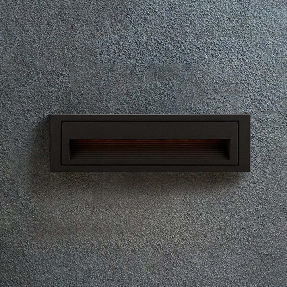 Close-up Orr Modern Metal Step Light, warm illumination