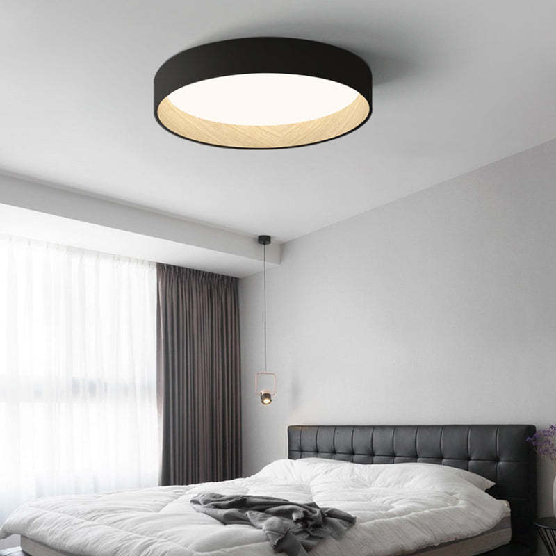 Quinn Round Flush Mount Ceiling Light in Bedroom