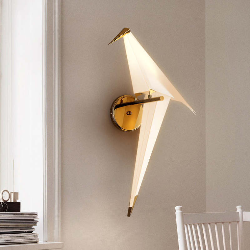 Bird wall lamp: Art Deco sconce for bedroom lighting