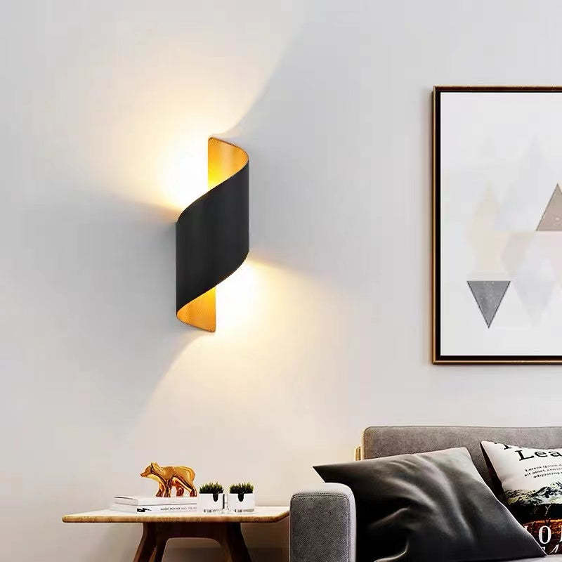Orr metal wall lamp: contemporary lighting for living room