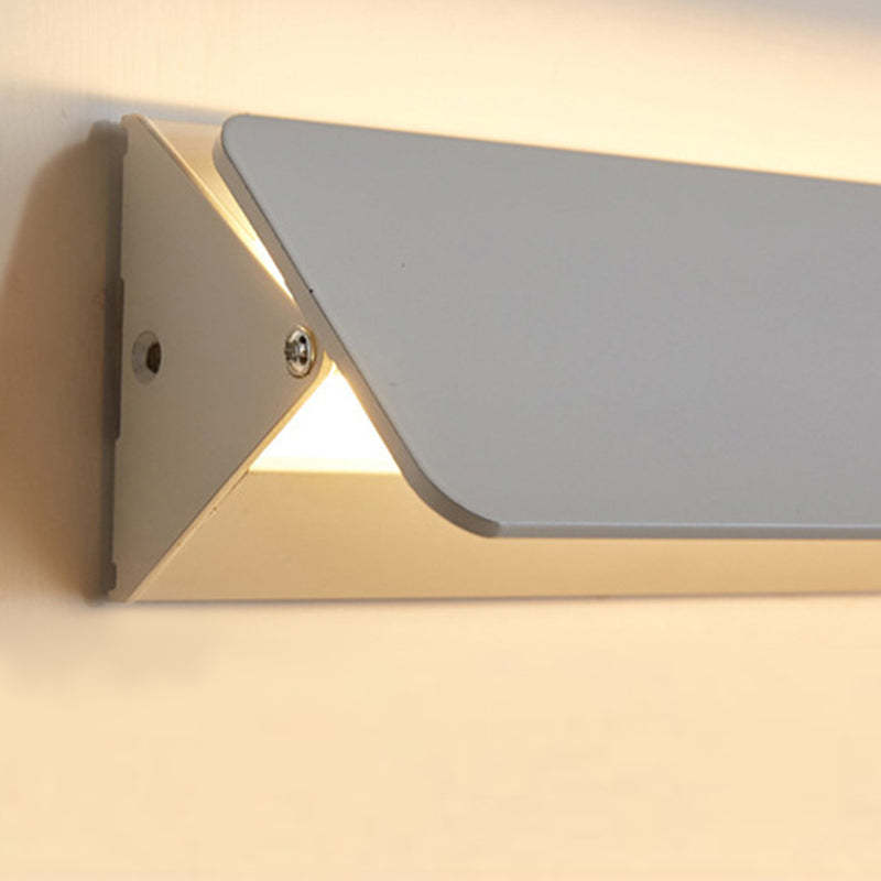 Orr LED Wall Lamp close up - Las Sola Lighting
