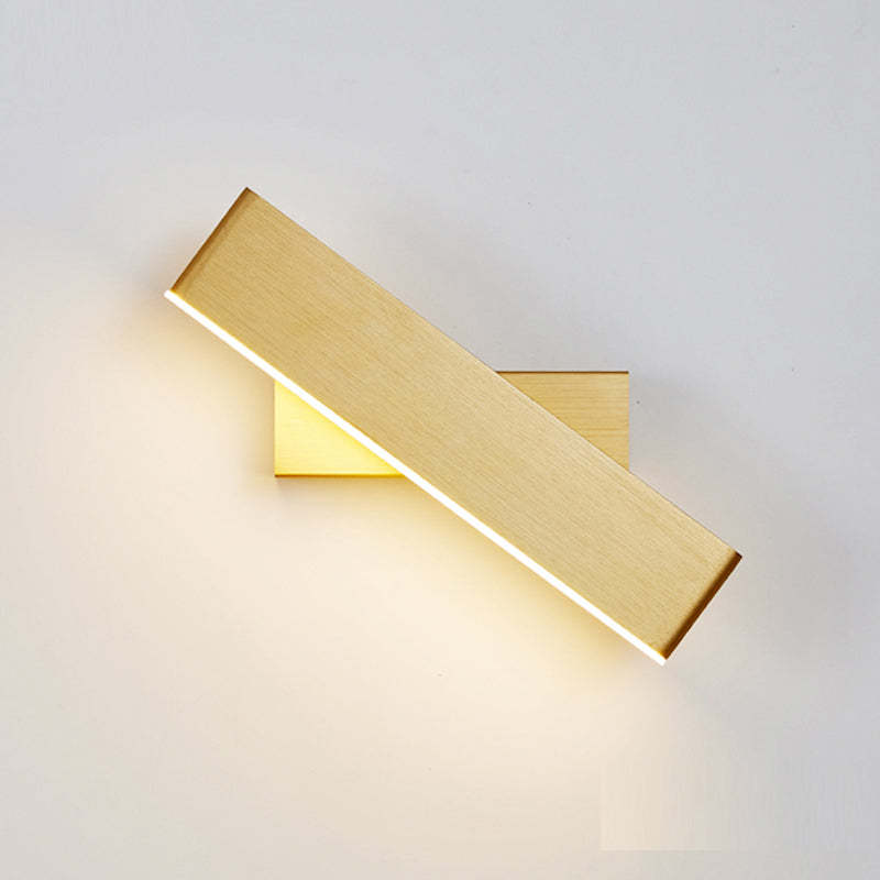 Gold Aqsa rotatable metal wall lamp